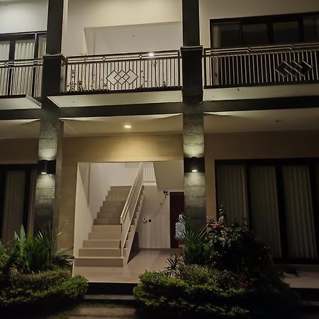 Limun Guesthouse Amlapura Exterior photo
