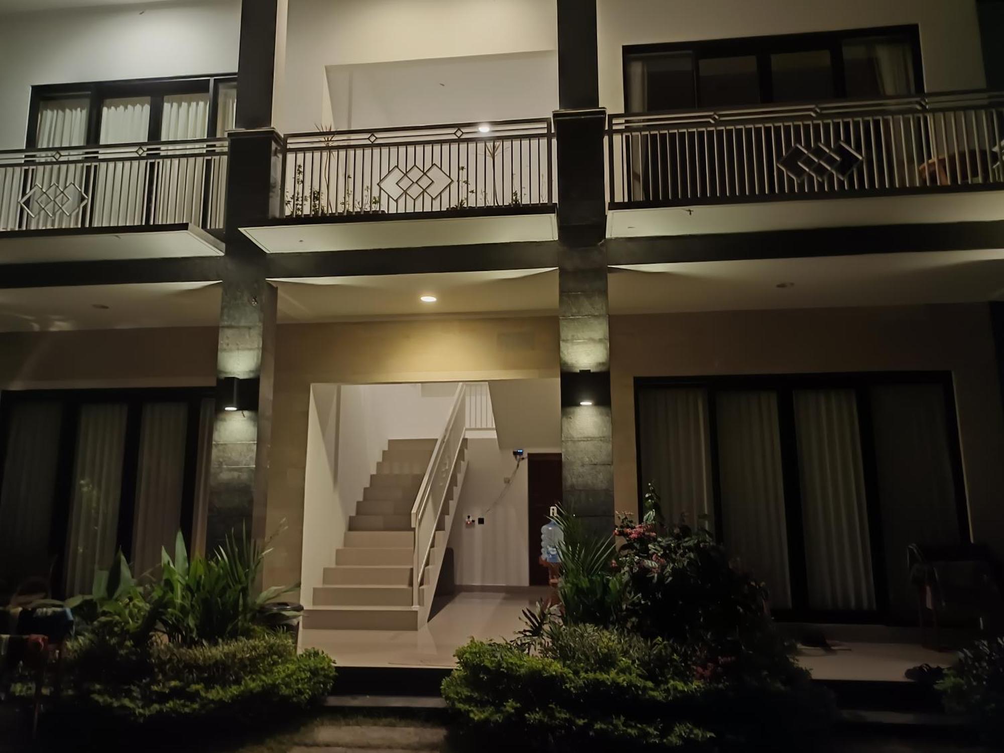 Limun Guesthouse Amlapura Exterior photo