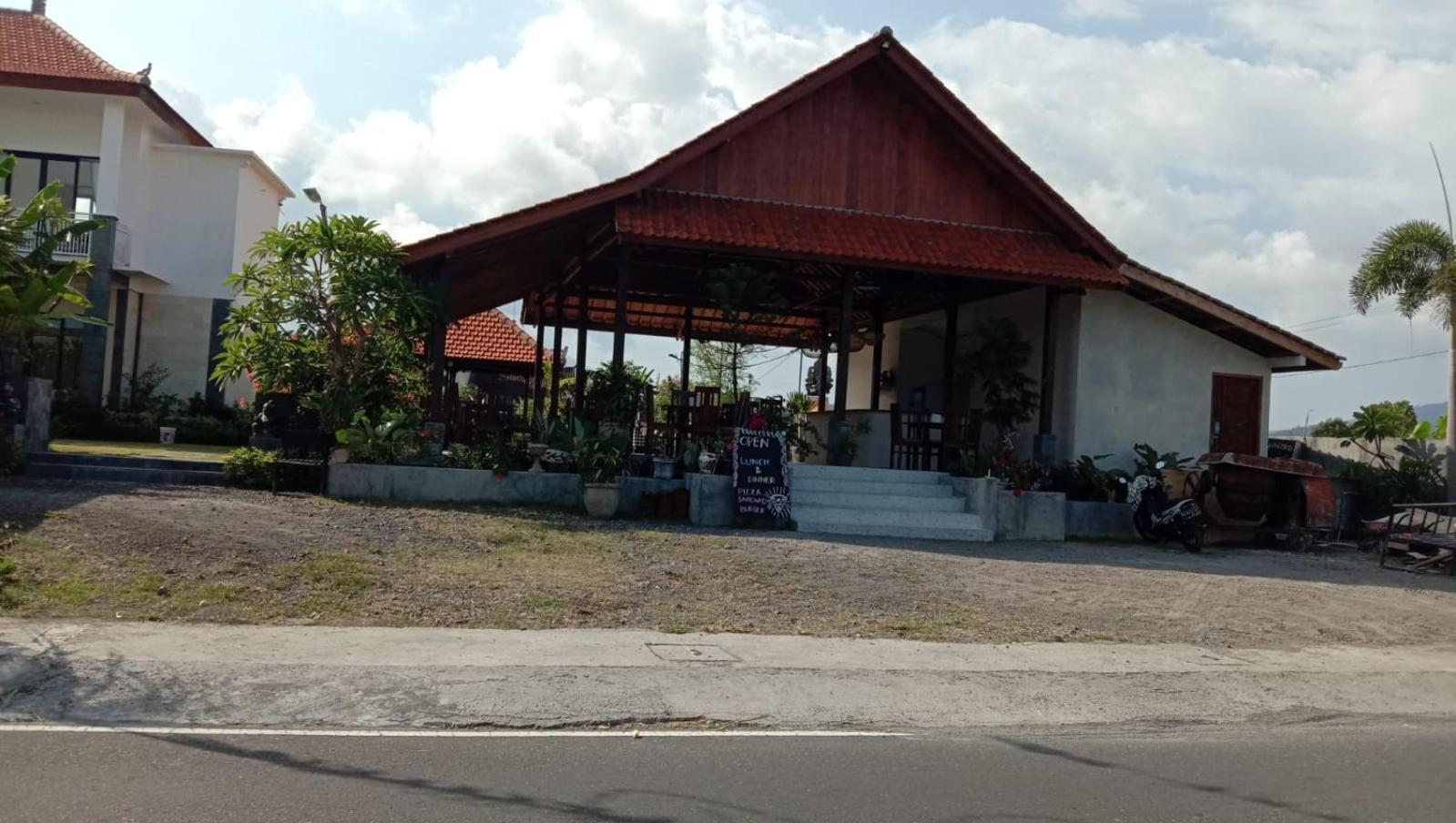 Limun Guesthouse Amlapura Exterior photo